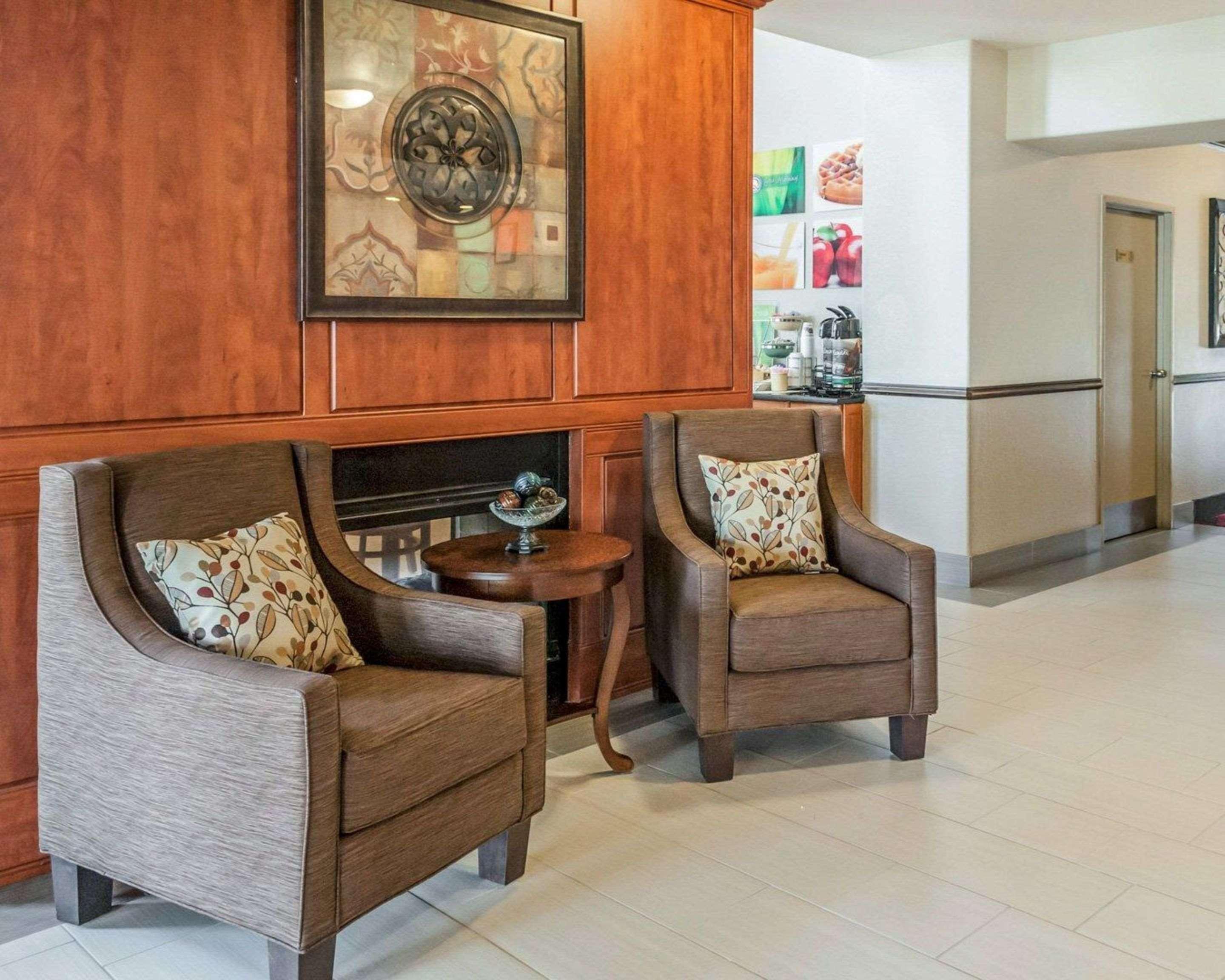 Quality Inn & Suites Albuquerque West Екстериор снимка