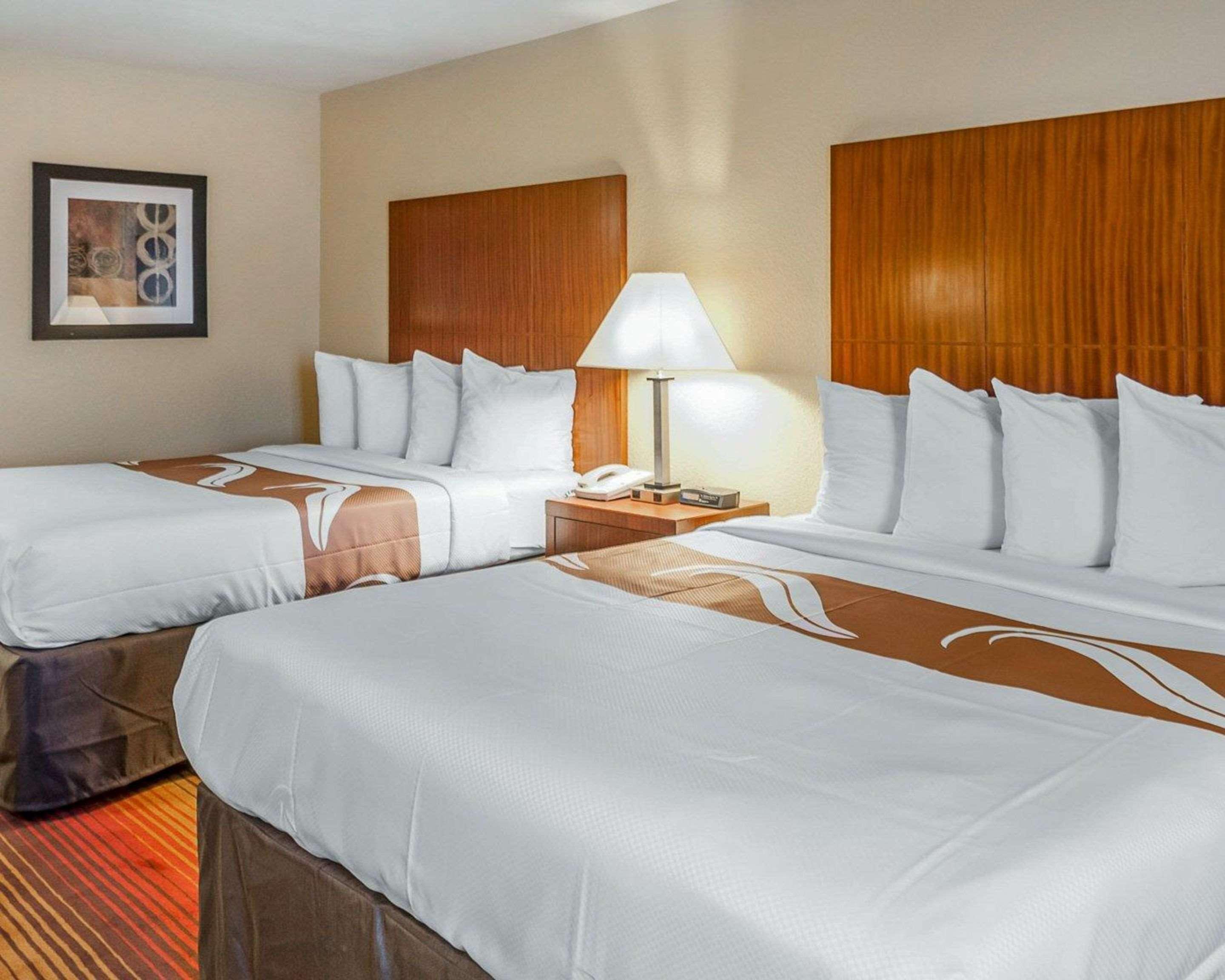 Quality Inn & Suites Albuquerque West Екстериор снимка