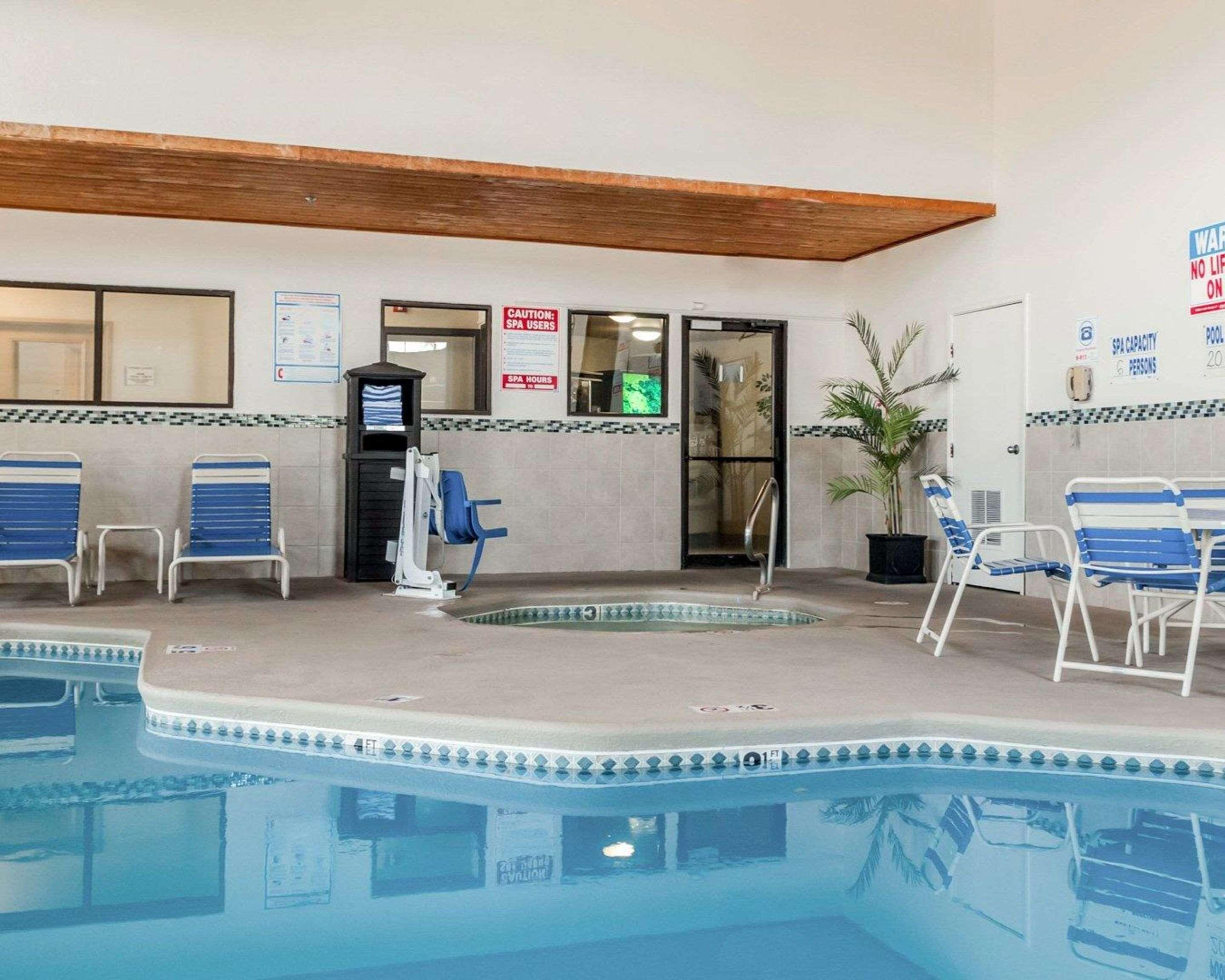 Quality Inn & Suites Albuquerque West Екстериор снимка