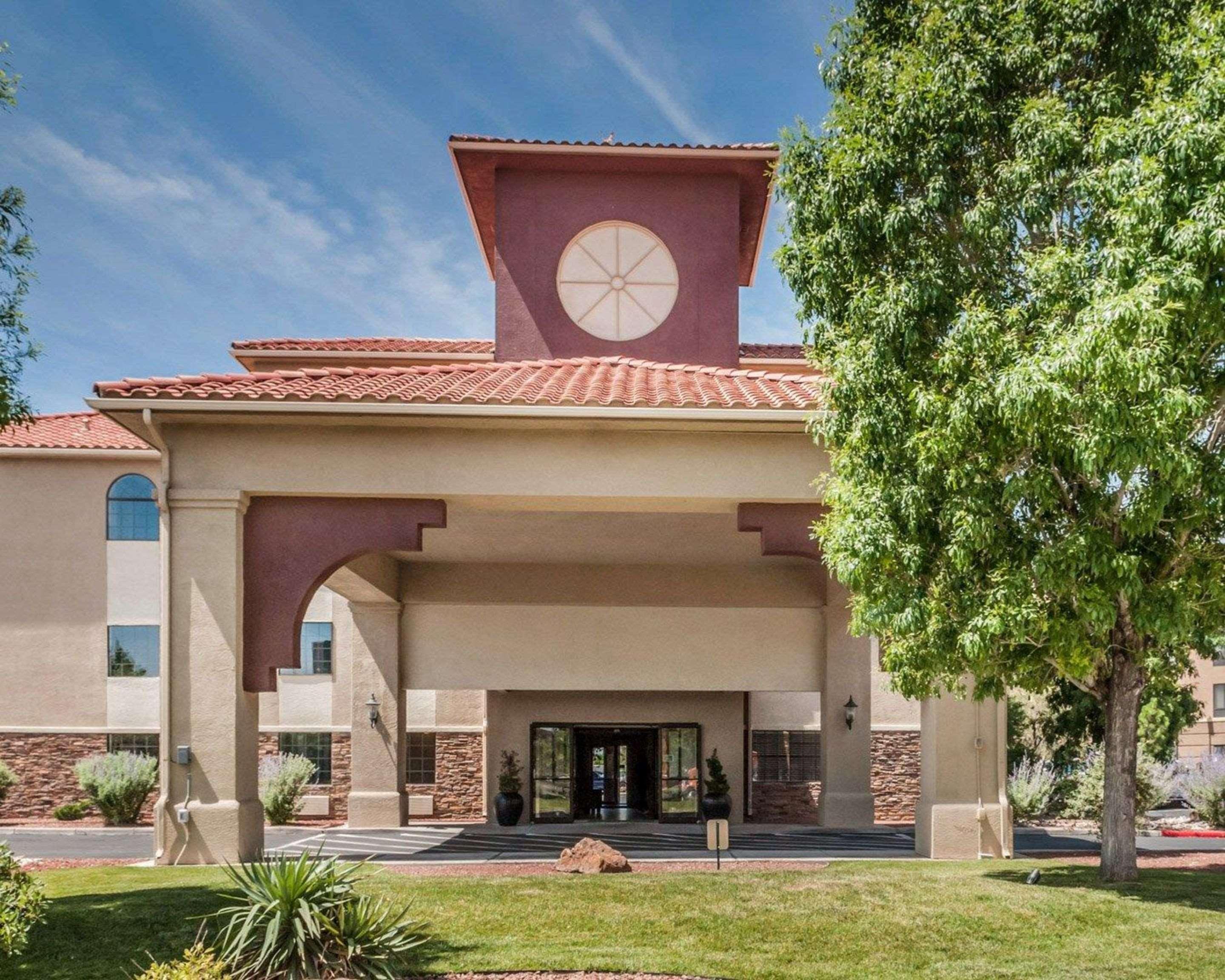 Quality Inn & Suites Albuquerque West Екстериор снимка