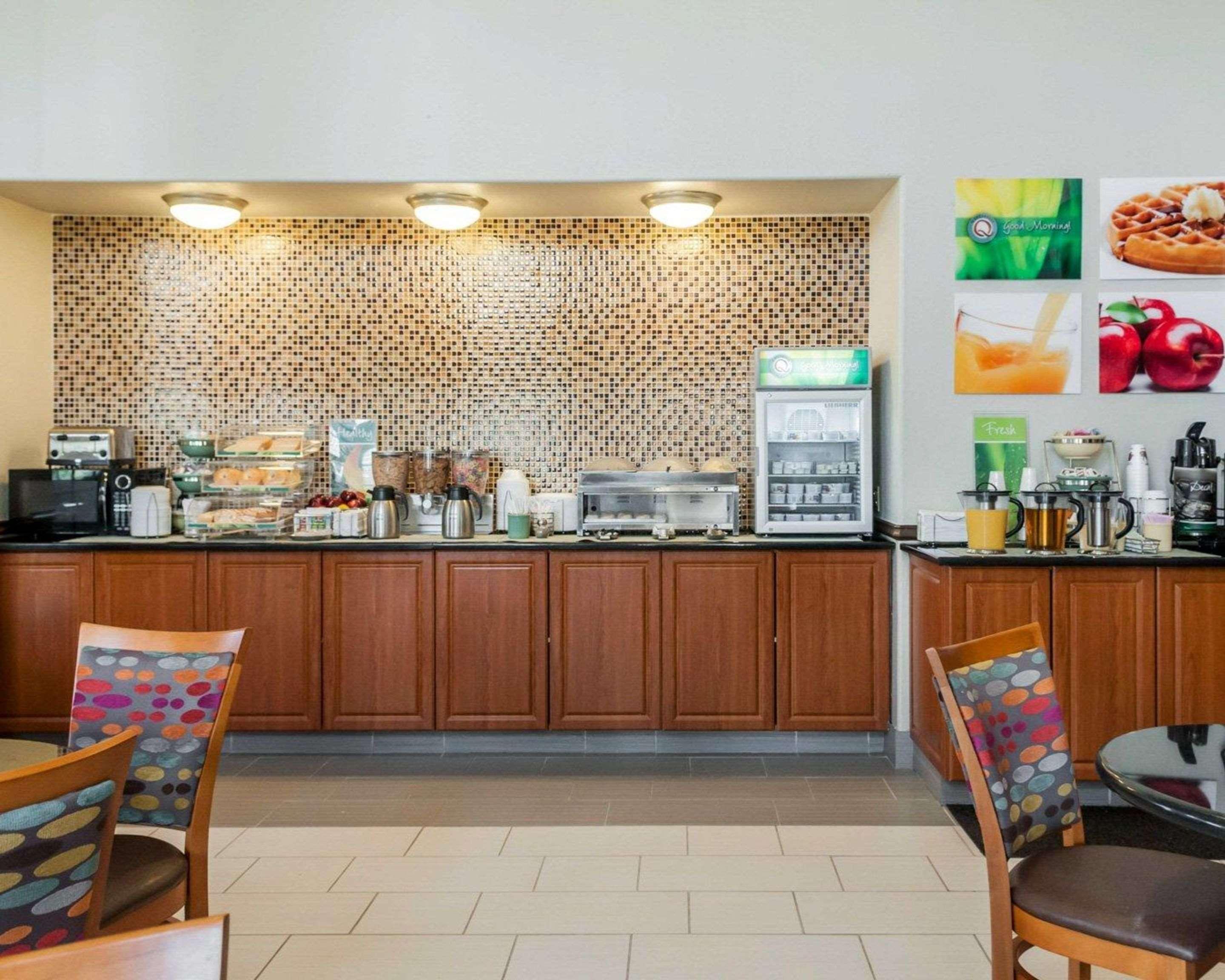 Quality Inn & Suites Albuquerque West Екстериор снимка